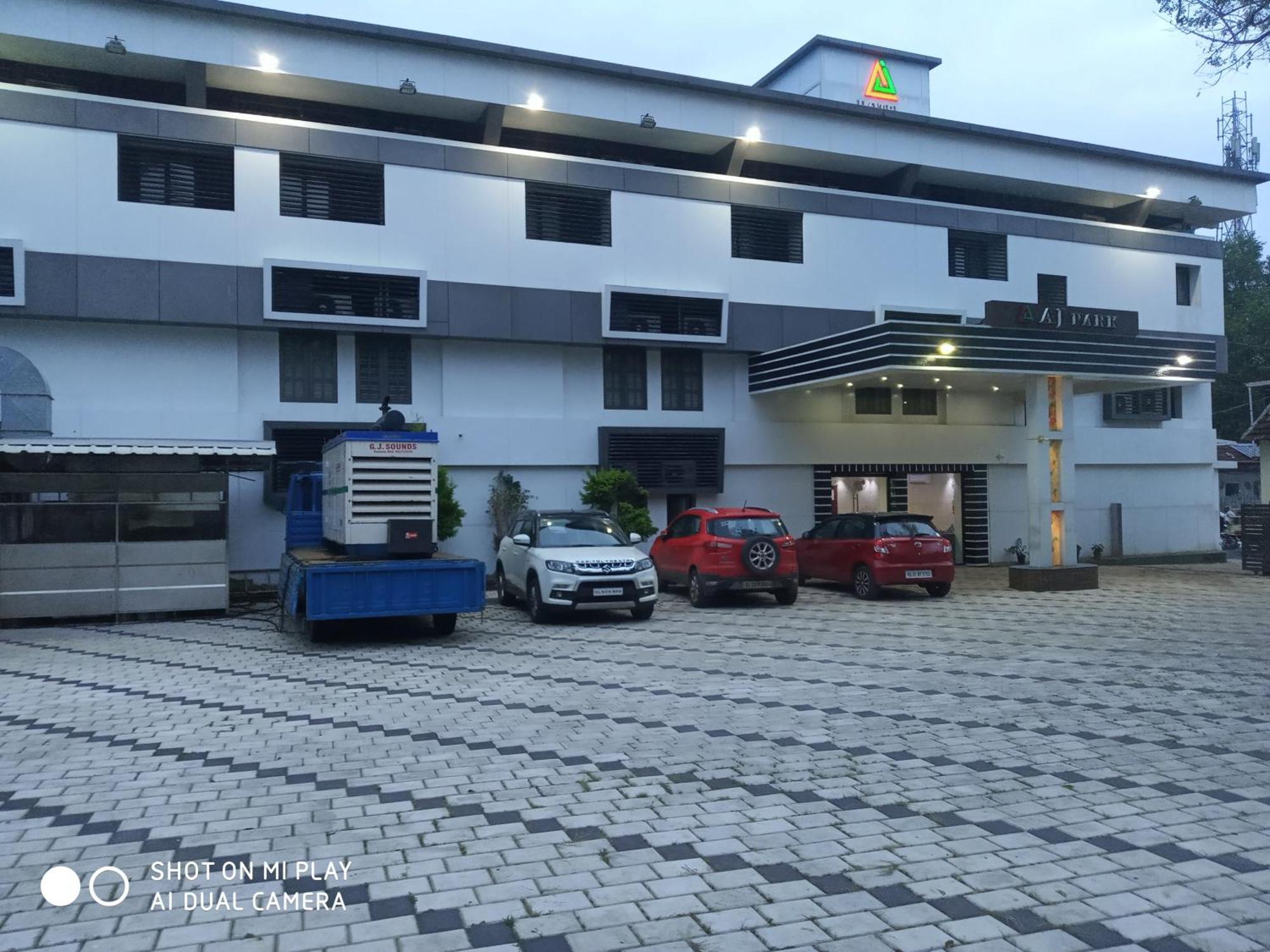 Hotel A J Park Alappuzha Extérieur photo