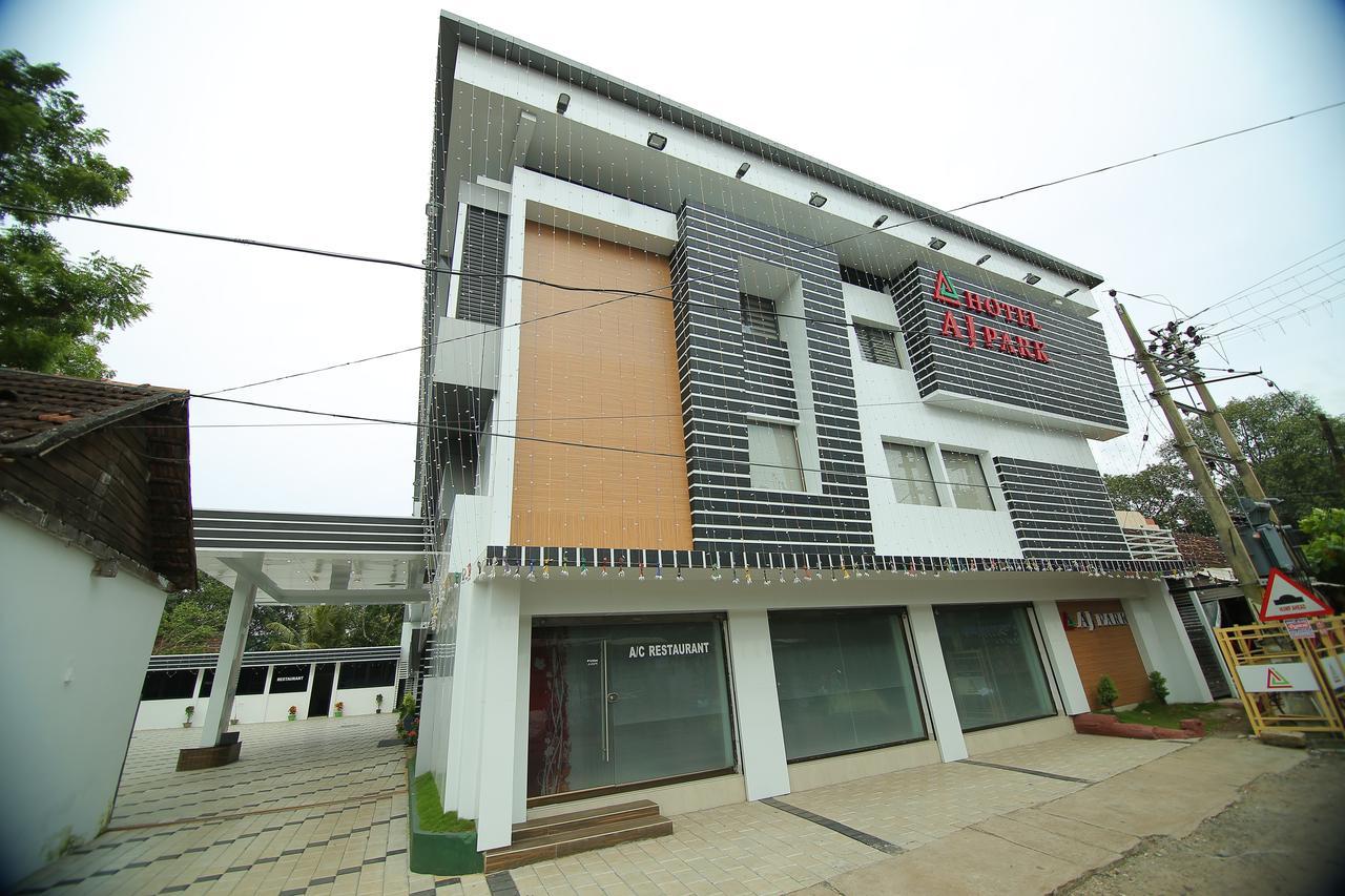Hotel A J Park Alappuzha Extérieur photo