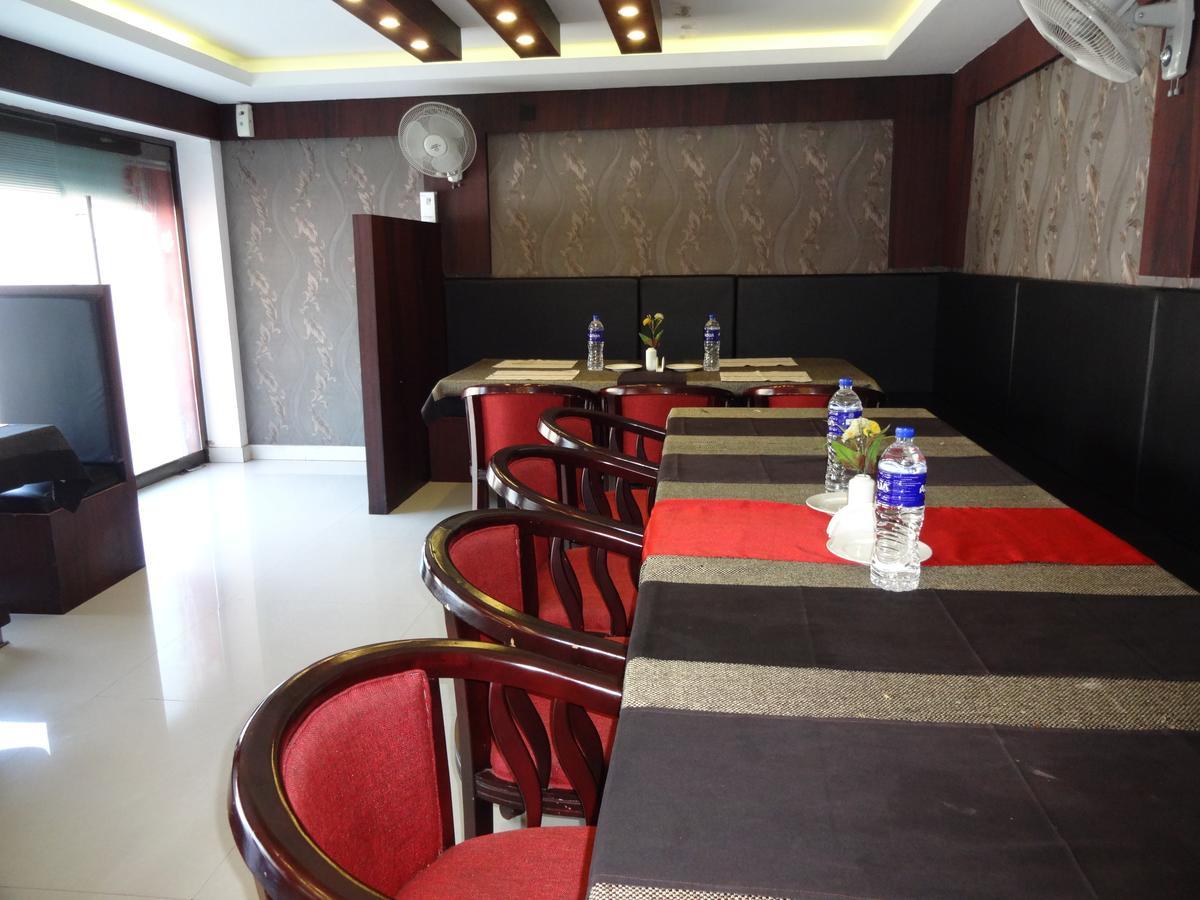 Hotel A J Park Alappuzha Extérieur photo